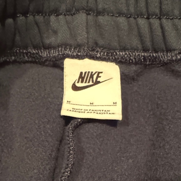 Nike Women’s Navy Blue Sweatpants - Picture 5 of 5